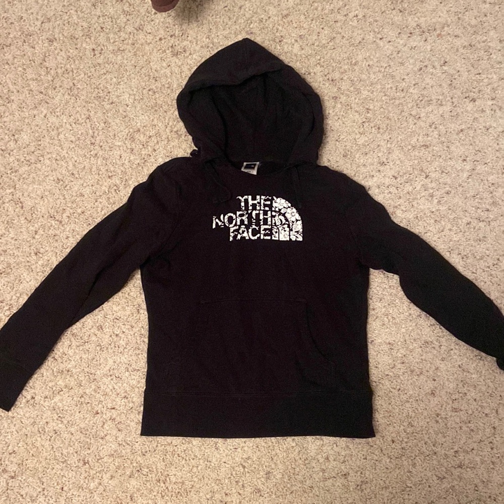 THE NORTH FACE black sweatshirt